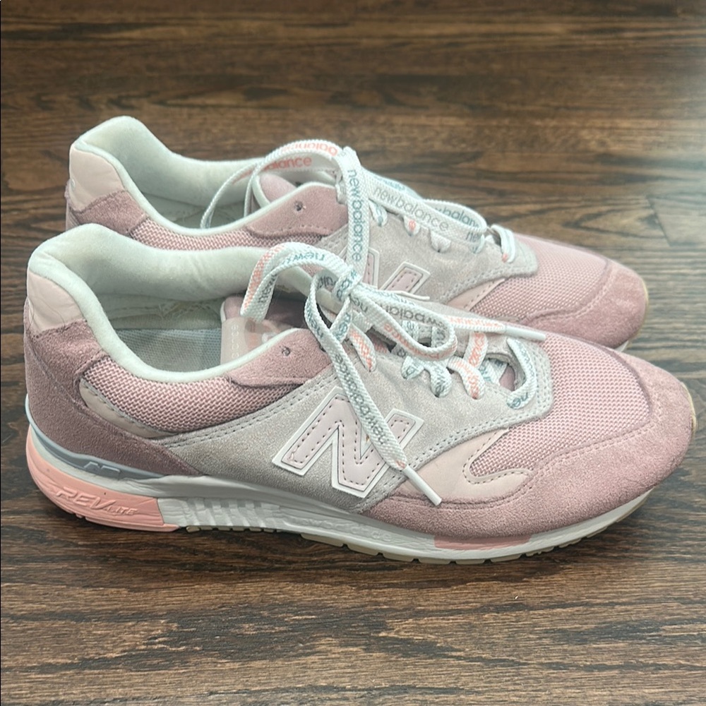 New Balance Pink and White 840 Sneakers with Breathable Mesh Upper